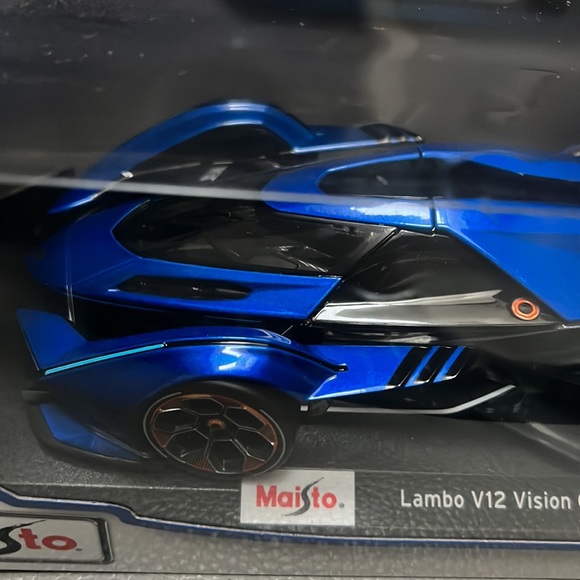 Maisto 1:18 Scale Die Cast Model Car Lambo V12 Vision Gran Turismo, New ! - Picture 3 of 8